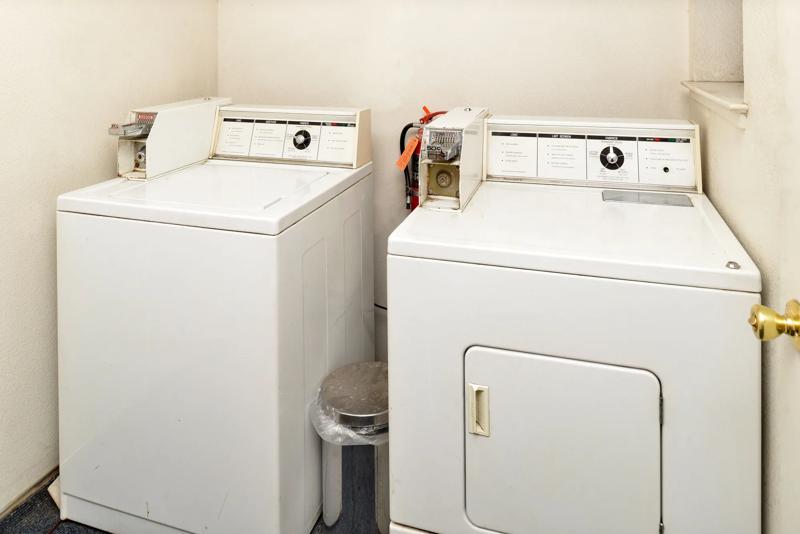 ABVI_ClearlakeWineCountryCA_Amenities_Laundry - 1A429F64-89D5-4948-A4392268253FEE33