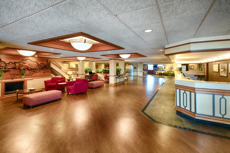 RLH_BoiseDowntowner_IDBOIS_Lobby2 - 1B075E3A-8D1F-4408-8C25E0ED5A38D35B