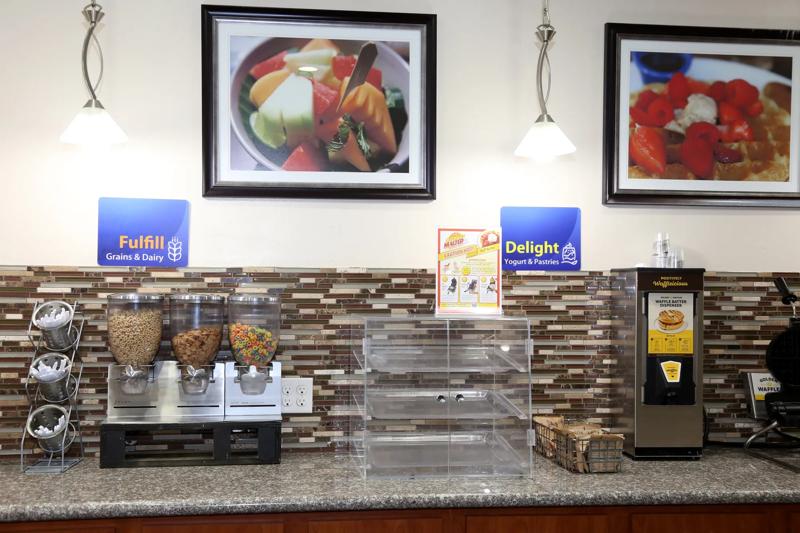 ABVI_MonroeLA_Dining_Breakfast Area_Cereal - 1B5BD9A5-E4AC-404F-834869EAD456AD0F