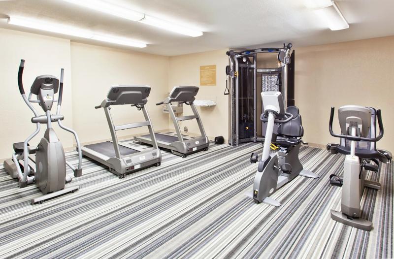 SIM_AustinTheDomainArea_Amenities_Fitness Center_Exercise Machines - 1BAF9973-DE9A-4775-BD9AB7D02B78FD97