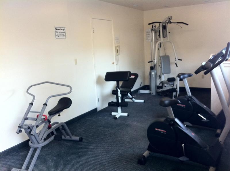 ABVI_LosBanosPresidentsInn_Amenities_Fitness Center - 1BE55551-F454-4D10-AB0C30469A533F03