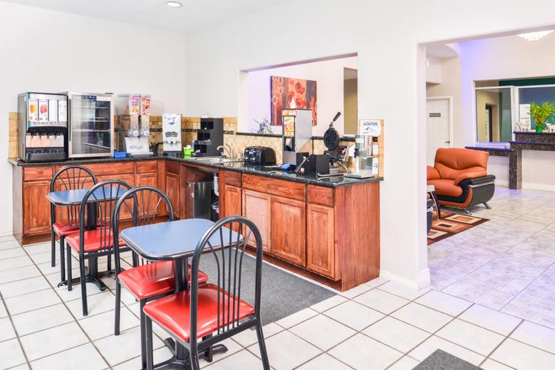 ABVI_HoustonFM1960&I45TX_Dining_Breakfast Area_Buffet - 1BE6D0B6-CBF6-4C69-8BD88A6AD808E3C6