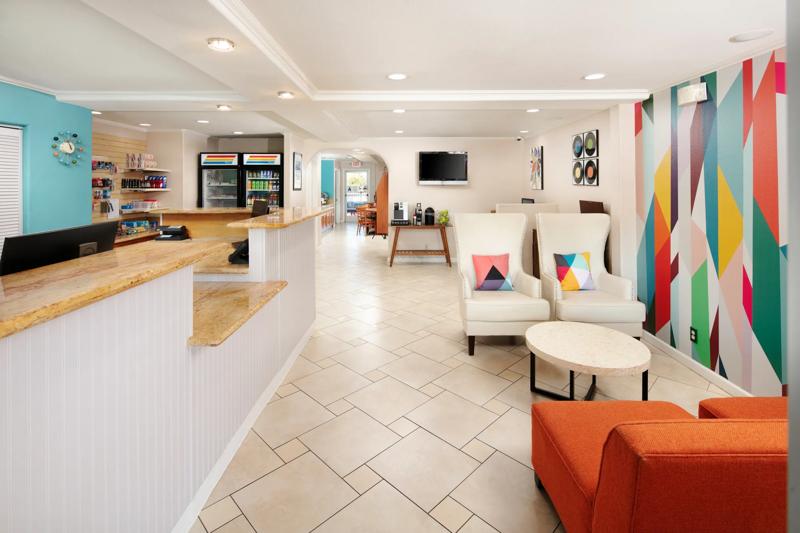 SIG_Temecula_lobby_2 - 1BE8D2B4-A76E-443A-BB08EFEEC87D42F4