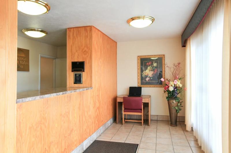 ABVI_AustinburgOH_Lobby_Front Desk - 1CD04C98-FA19-4BD6-9A3F657B2C9C91F0