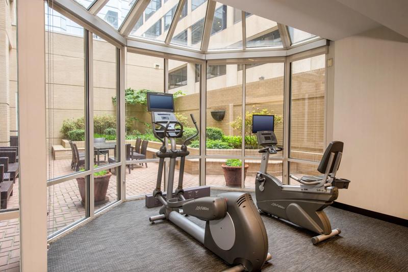 SEL_ArlingtonRosslyn_Amenities_FitnessCenter - 1D97B572-FFA7-46C8-BA1A80C4EEB8F094