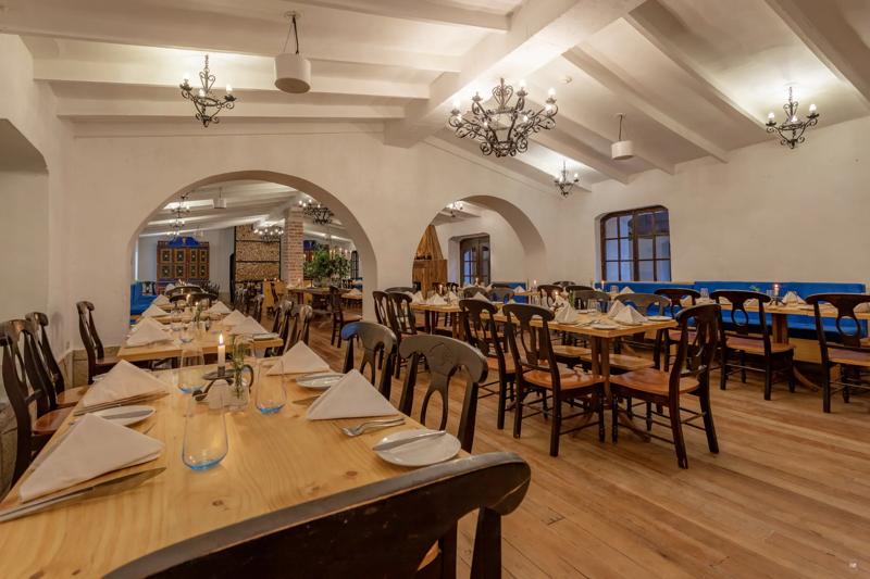 SPI_Yucay_Restaurant_Interior_Seating_4 - 1DE53680-CB91-4B22-8D3FDDDE586456FA
