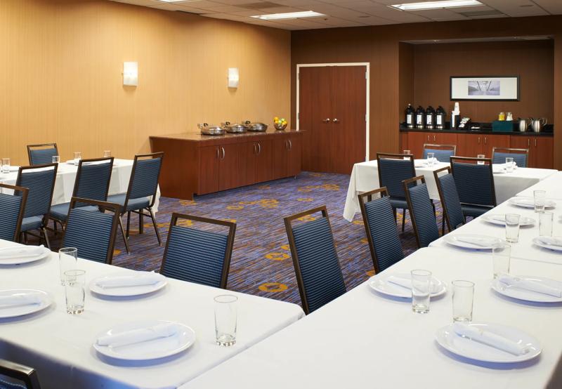 SEL_DetroitAuburnHills_Meetings_HollowSquareBanquet - 1E91B1A1-7A57-43B9-9FE29482D3359447