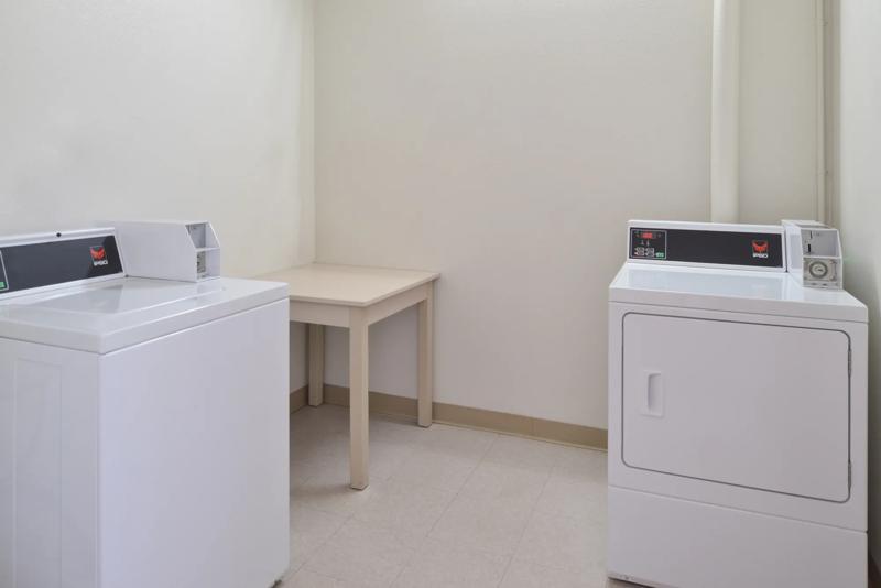 ABVI_MaryvilleMO_Amenities_Laundry - 1F5D37EE-03C7-4A43-8619C852F6C375B0