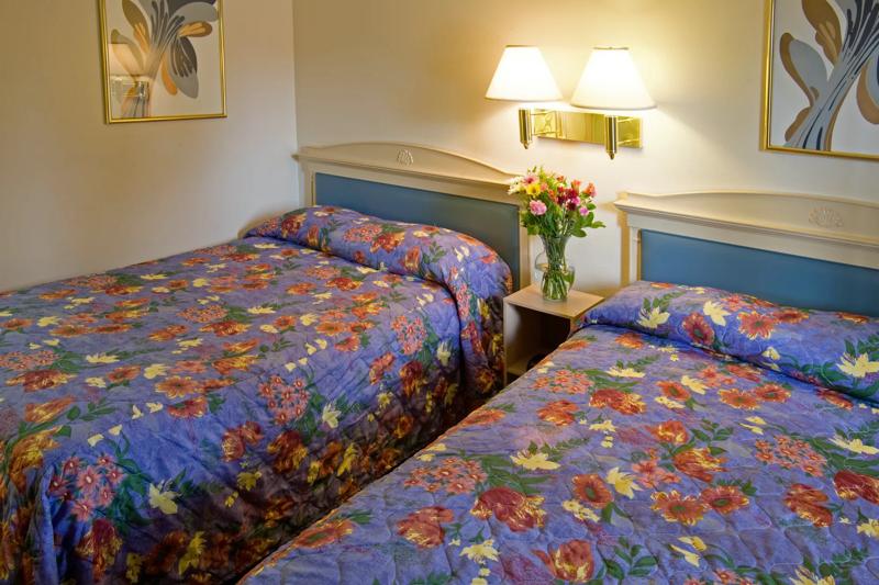 ABVI_ThousandOaksCA_GuestRooms_Two Doubles_Beds - 1F6F8D3F-E230-4603-B8B0C5F804665055