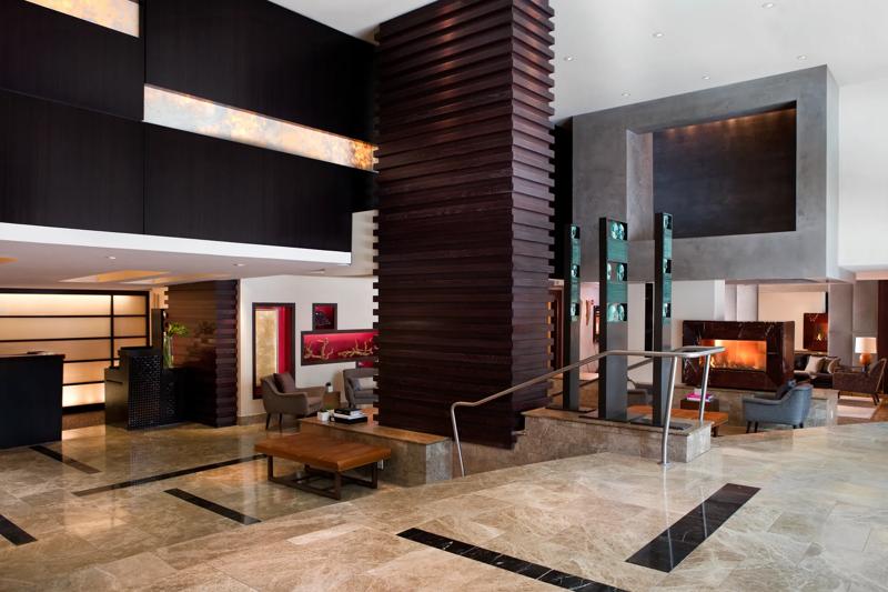 TRS_WashingtonDCDupontCircle_Lobby_Staircase - 1FBC3C81-1ACC-4E2F-9B3E815E9F48EF72