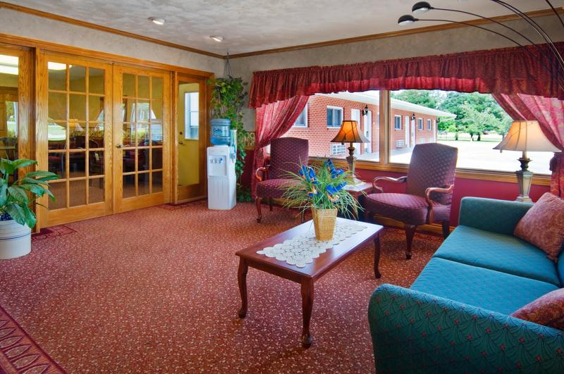 ABVI_YorkNE_Lobby_Lounge - 206E3D00-3548-420D-ACA4761B1B05F261