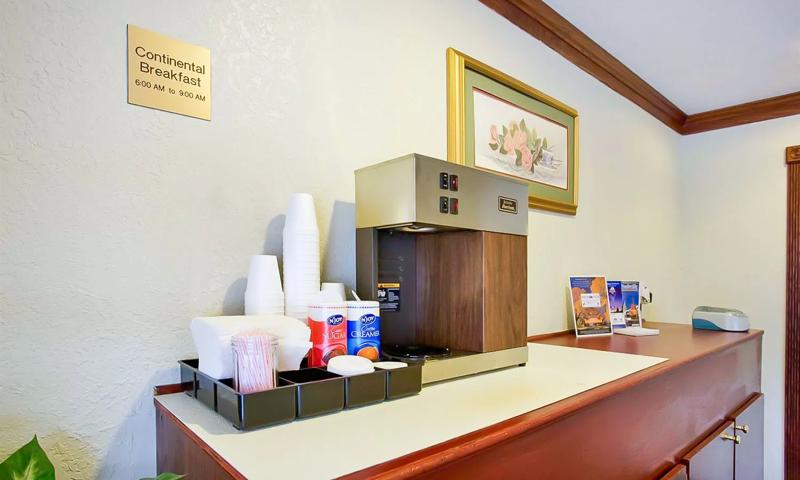 ABVI_NashvilleDowntownTN_Dining_Breakfast Area - 2300B35D-57BE-4F10-B6D2C78DC245C2A2