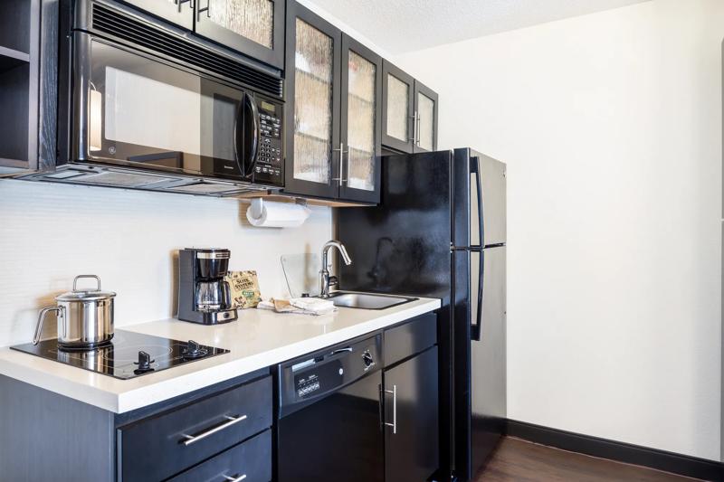 SIM_PlanoFrisco_GuestRooms_Kitchen - 248E381C-4224-4F9A-BBD27A14F97B0E42