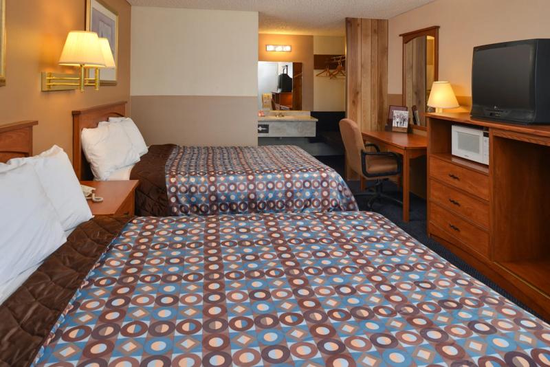 ABVI_CarsonCityNV_GuestRooms_Two Queens_Room - 24FA0FA6-2AB0-484D-B2E4EF62FDA3064A