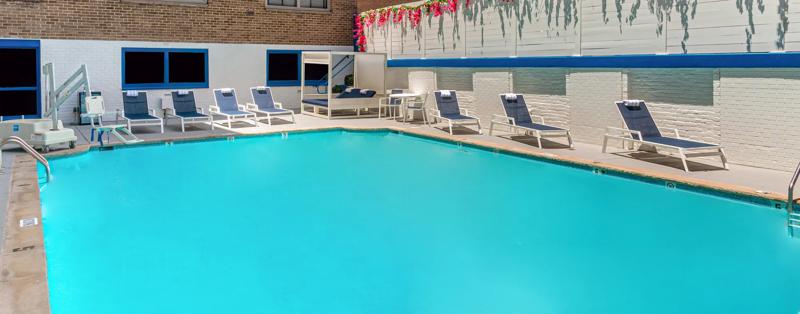 TRS_DupontCircle_Amenity_OutdoorPool_6 - 2563231B-D855-4D45-A5693ABFEB6FBF4F