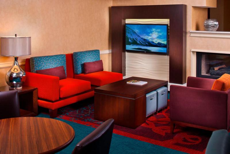 SES_BirminghamHomewood_Lobby_2 - 2649C0AB-D7BF-463D-BC1B68CB8EEE33EE