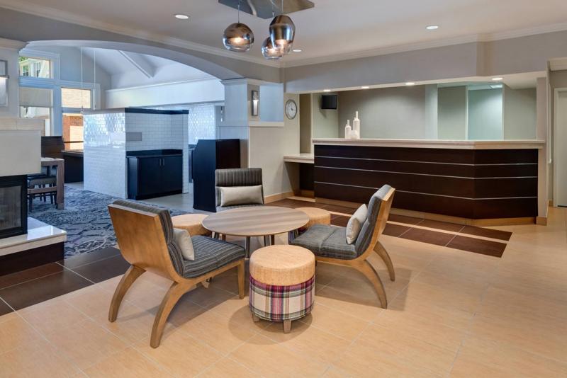SES_AltantaAlpharettaNorthPointMall_Lobby_1 - 27C17781-6A5E-4895-97CAB481C0152839