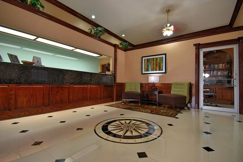 ABVI_Sinton_TX5089_FrontDesk1 - 27F42367-680B-4356-B4CD5E58BDD67F94