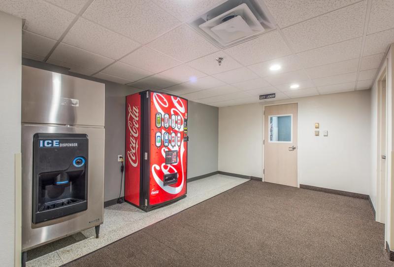 ABVI_KnocksvilleEastTN_Amenities_Vending - 2983E8BA-5C60-4A7C-8BE5CB18940B1D4C