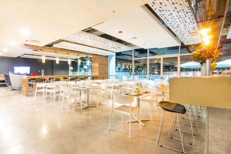 SHR_Bucaramanga_Lobby_Restaurante - 29D6F87C-6CB8-4846-AA2174380462EAC7