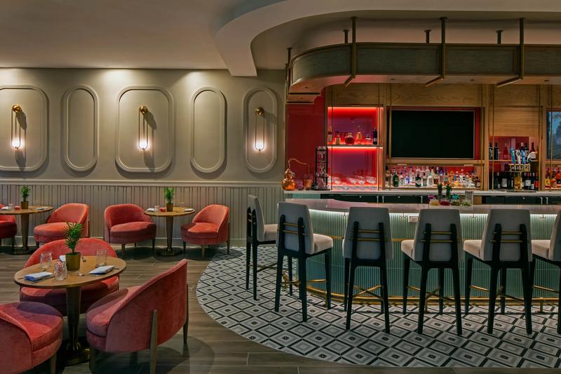 SHR_MiamiAirport_Dining_TailwindsRestaurant_Bar_3