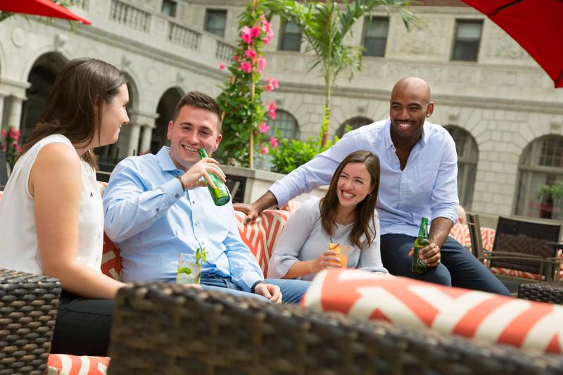 TRS_ChaseParkPlaza_Dining_Lifestyle_ChaseClub_OutdoorPatio
