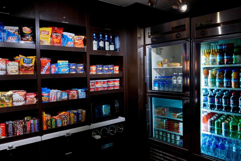SEL_KansasCityAirportTiffanySprings_Amenity_TheMarket - 2ACA2EB7-C1A7-4EDE-BB8EC04FB15C3CA3
