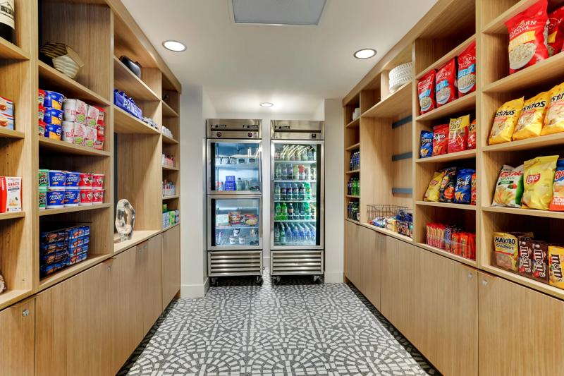 SEL_ScottsdaleMayoClinic_Amenity_Marketplace_1 - 2C297AC9-57C2-4771-A33E469D5FA60D5D