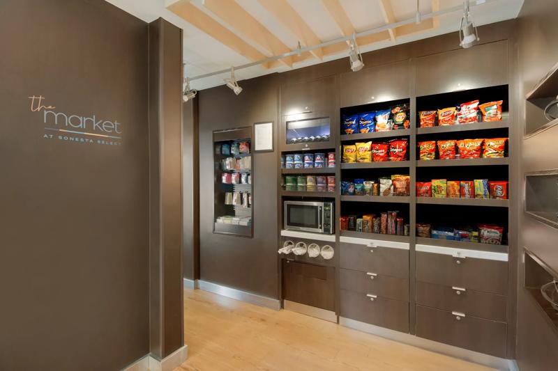 SEL_HuntingtonBeach_Amenity_Marketplace - 2C2B9577-90D2-4515-99D3A74179B0E1AD