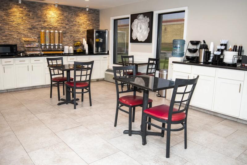 ABVI_HarlingenTX_Dining_Breakfast Area_Tables - 2CA3CBD5-F366-445A-9931EFE142138783