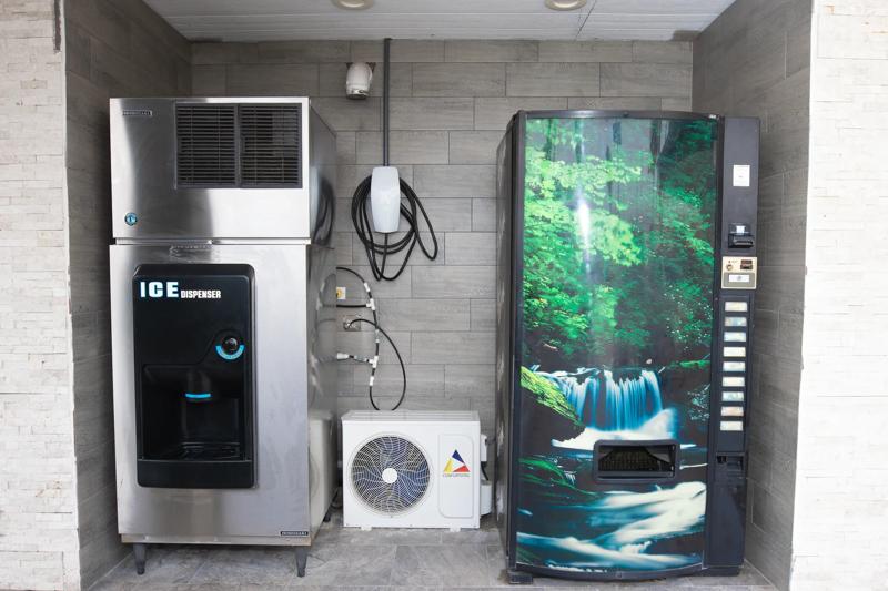 ABVI_HarlingenTX_Amenities_Vending - 2D22B6CB-15A2-4BC2-B0A018E92BE259FB