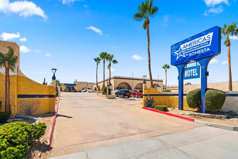 ABVI_JoshuaTreeNationalParkCA_Exterior_Front_Sign - 2EBD9B27-38FC-4291-98A45930421C66FF