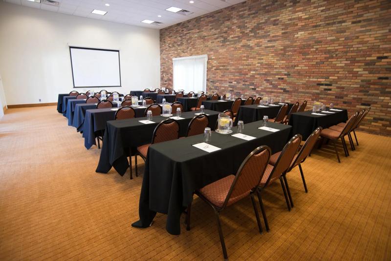 RLIS_Urbana_Meeting Space - 2F4D34E9-5AF2-4724-9C1CFA6493AE5733