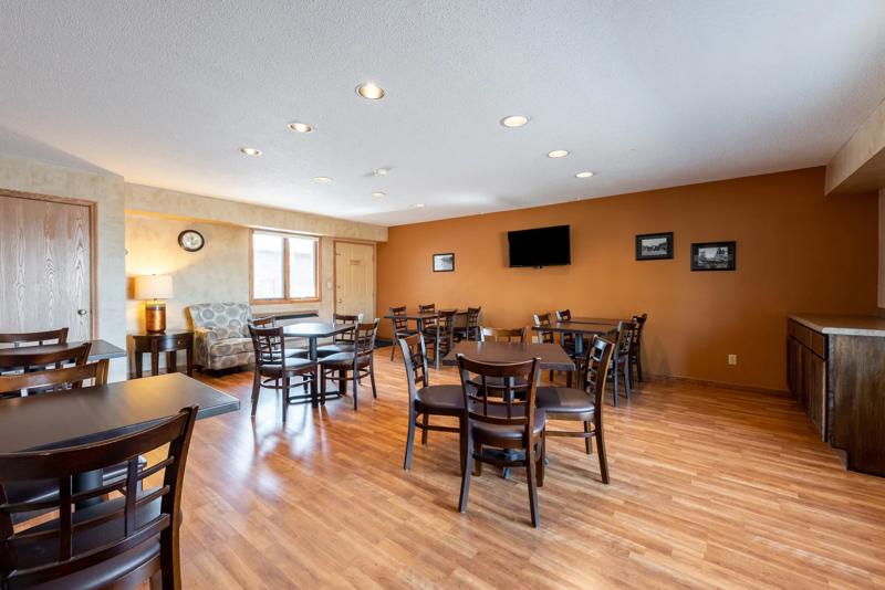 ABVI_StMarysOH_Dining_Breakfast Area_Seating - 2FDFE093-D6C7-4EA9-B929584D75DCD43F