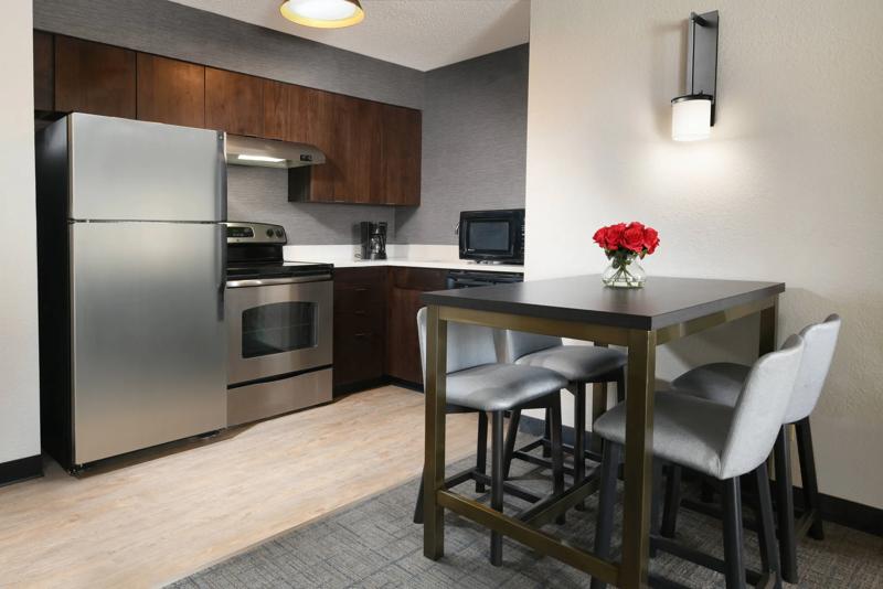 SES_DallasRichardson_GuestRoom_4 - 2FE8F1D2-9C88-4347-A141457140744319