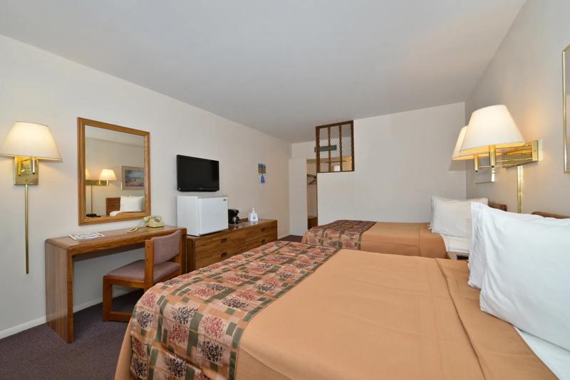 ABVI_NorthPlatteNE_GuestRooms_Two Doubles_Room - 30169968-C031-40EE-B6F99228062A32B1
