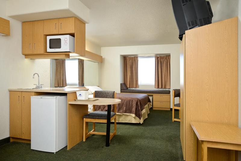 ABVI_AdaOK_GuestRooms_Queen Suite_Room Amenities - 31A0ED02-08E1-4AD3-BC83B8BDC04055FF