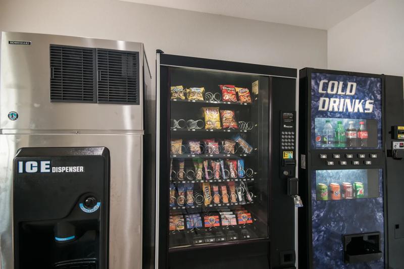 ABVIS_NEHouston-I-610_TX2284_Vending - 31D54FF1-CC26-4E38-866C3843AFAA8B45