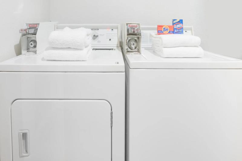 ABVI_FtWorthSTX_Amenities_Laundry - 31DCA28E-42EB-4E7D-9497AB789F69B55D