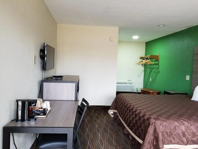 ABVI_AlexandriaLA_GuestRooms_King_Room - 3449B511-2AA6-4ECC-B446C26A4222E491