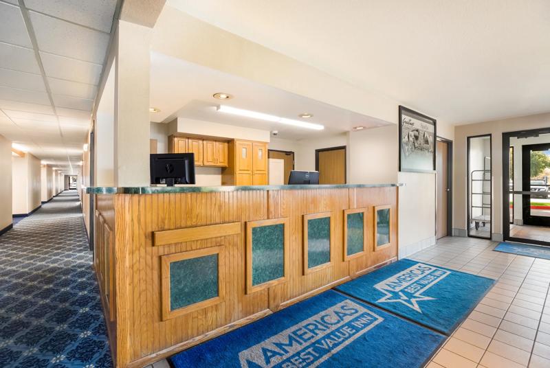ABVI_SparksNV_Lobby_Front Desk_Angled - 34A57D26-0AA7-4422-BF373B78B61DD114