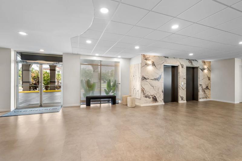 SEH_Orlando-Lobby-2 - 34B31979-5536-4E5A-8575D88C6B1F38A7