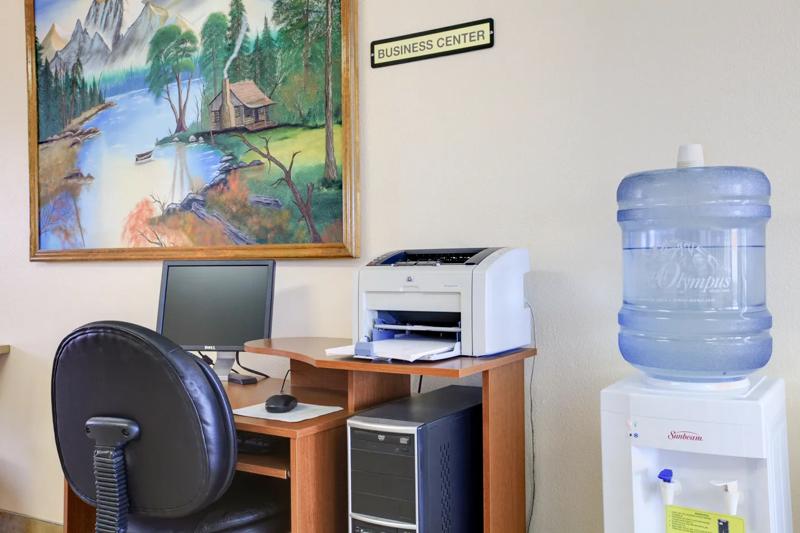 ABVI_RooseveltBallardUT_Amenities_Business Center - 350D0EA5-8205-4E43-9E67E702609A9BC6