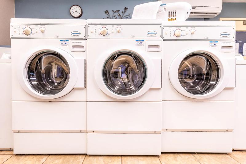 SIM_Brand_Amenities_Laundry - 36EF9209-EACA-41CE-A41BD1C04F534DB3