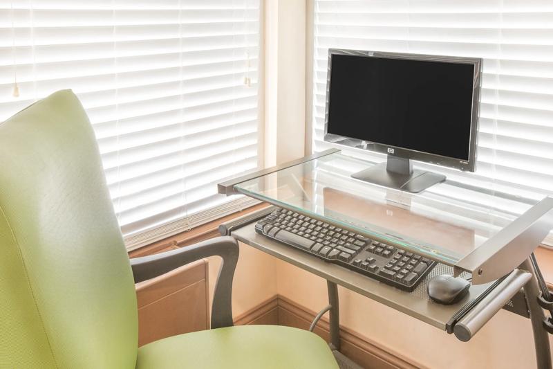 ABVI_KosciuskoMS_Amenities_Business Center - 38082BC5-F38F-4182-866D020BCB30A504