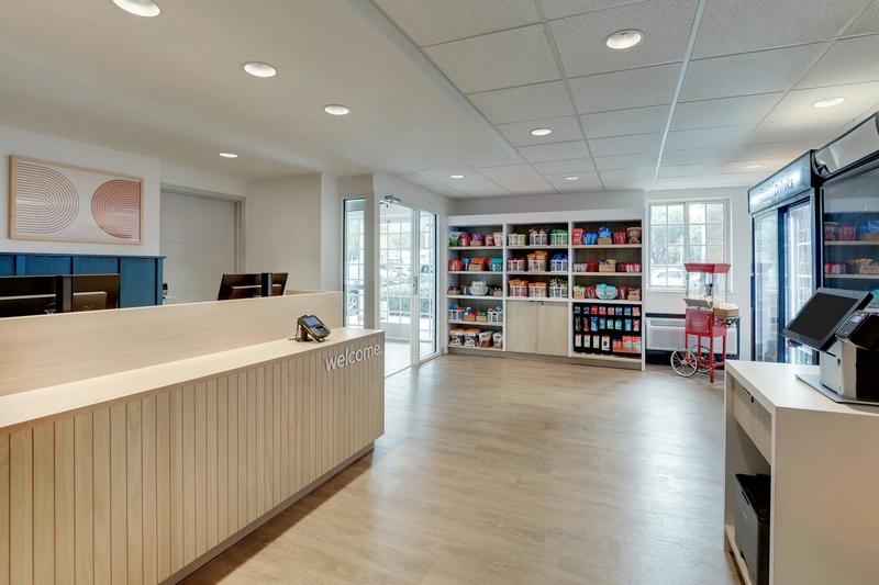 Lobby with front desk and marketplace