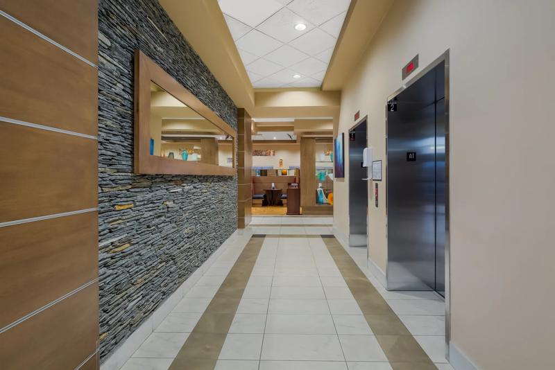 Mod_Hotel11_Elevators_3 2 - 3A731428-87A7-4908-AC8A3F4E7CD29DD7