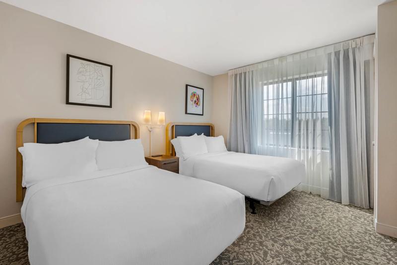 SES_PortlandVancouver41stStreet_GuestRoom_s2dt-2