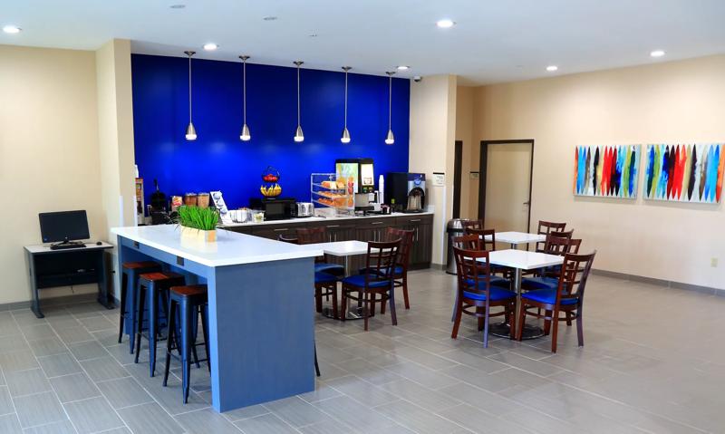 ABVI_PrairevilleLA_Dining_Breakfast Area - 3B21BF8F-9345-4B39-AABEA2D40FD2107C