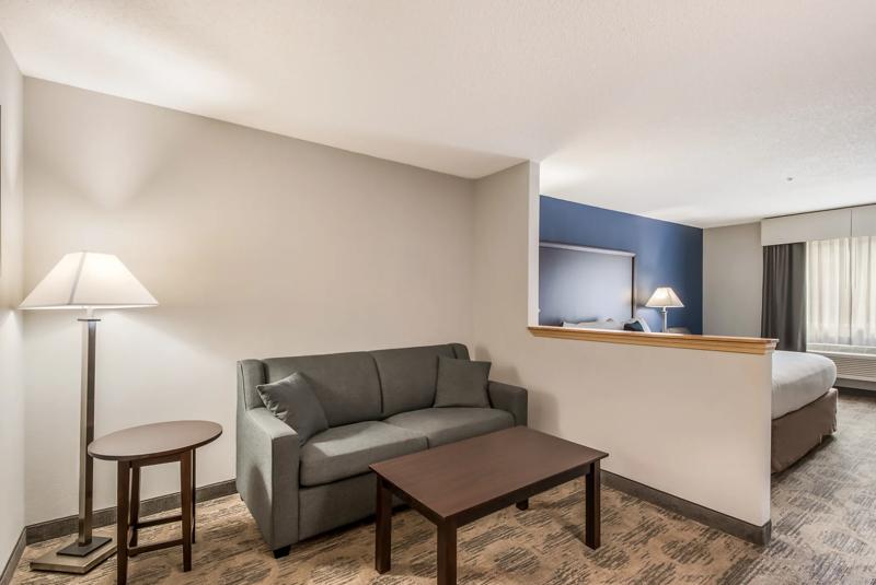 RLIS_Sequim_Guest Room - 3BA94DE9-9416-4C20-88B6069623095964